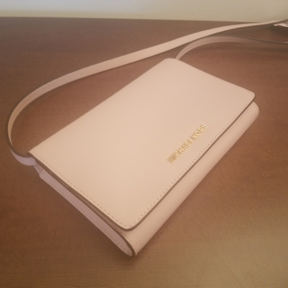 Michael Kors Crossbody Clutch